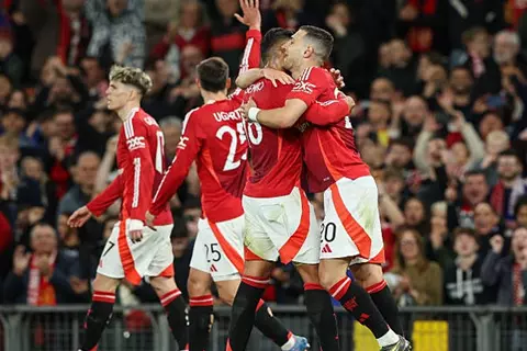 الأول بعد 54 يومًا وإنجاز الدوري الأوروبي.. ثنائية دالوت وأوجارتي تباغت ليون